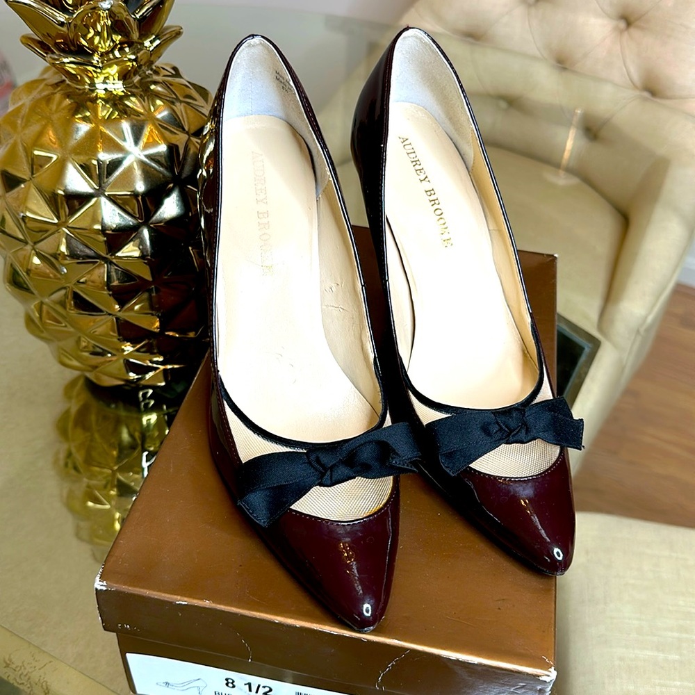 Audrey Brooke AB Millie Burgundy pumps Sz. 8.5
